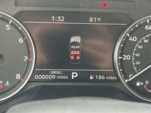 New 2025 Mitsubishi Outlander SE image 28