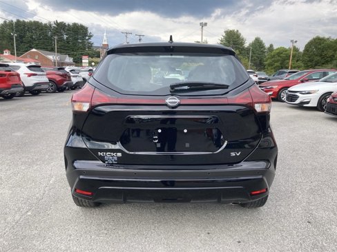 Used 2024 Nissan Kicks SV image 6
