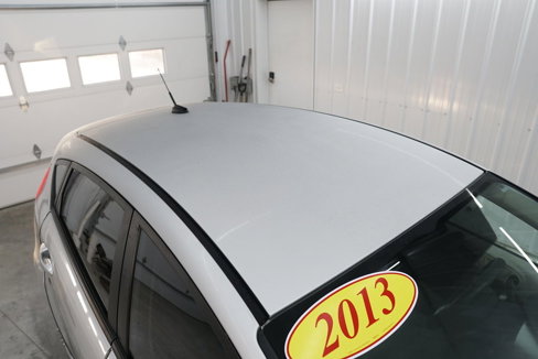 Used 2013 Ford Fiesta SE image 2