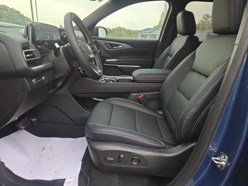 New 2026 Chevrolet Traverse LT w/ Driver Confidence Package image 12