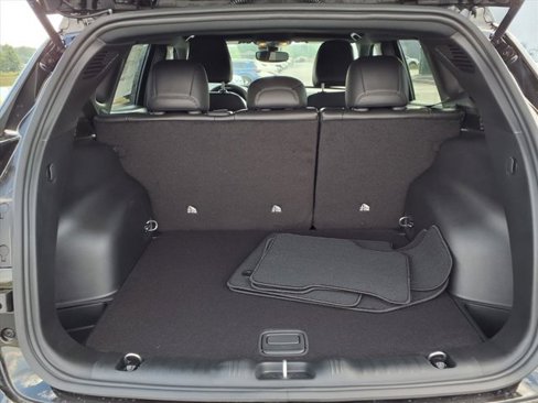New 2026 Jeep Compass Latitude image 18