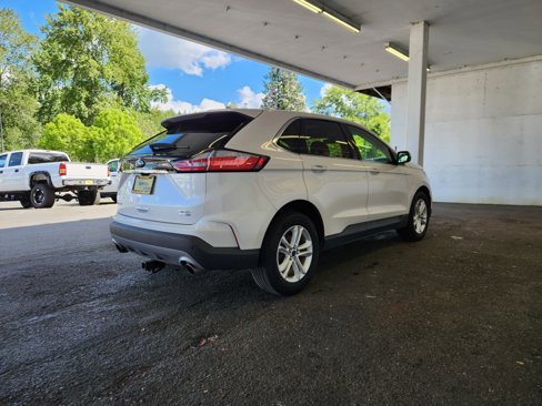 Used 2019 Ford Edge SEL w/ Equipment Group 201A image 3