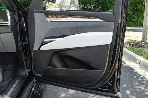 Used 2025 Cadillac Escalade ESV Sport Platinum w/ LPO, Floor Liner Package image 39