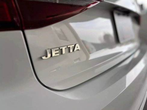 Used 2018 Volkswagen Jetta S image 15