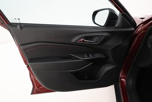 Certified 2024 Chevrolet Trax RS w/ Driver Confidence Package image 8