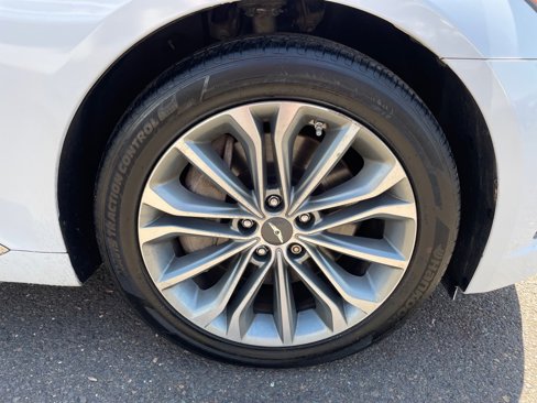 Used 2015 Hyundai Genesis 3.8 image 29