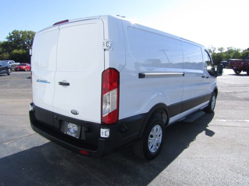Used 2024 Ford E-Transit Low Roof image 9