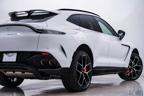 New 2025 Aston Martin DBX 707 image 10