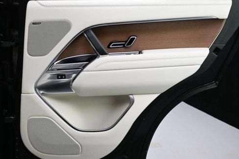Used 2023 Land Rover Range Rover SE image 62