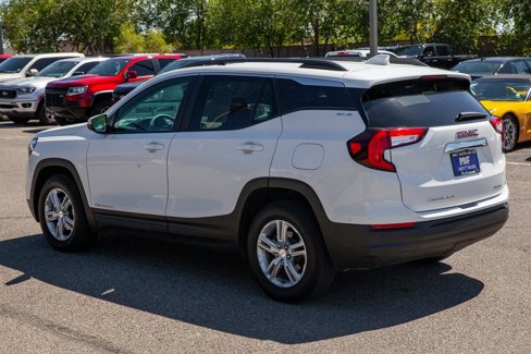 Used 2023 GMC Terrain SLE w/ Driver Convenience Package image 7