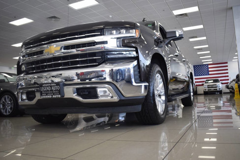 Used 2019 Chevrolet Silverado 1500 LTZ w/ LTZ Premium Package image 4