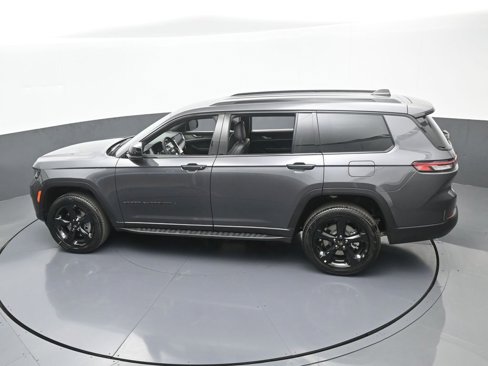 New 2025 Jeep Grand Cherokee L Limited w/ Black Appearance Package image 46