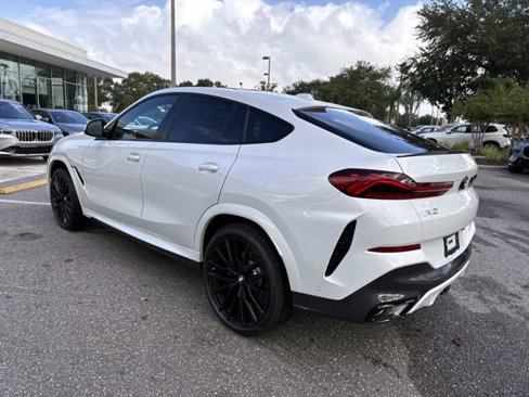 New 2026 BMW X6 xDrive40i w/ Climate Comfort Package image 5