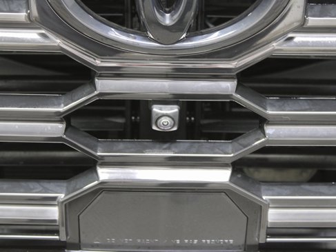 Used 2025 Toyota Sequoia Platinum image 47