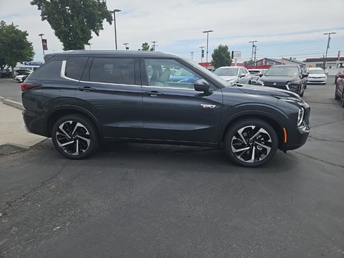 New 2025 Mitsubishi Outlander SEL image 4