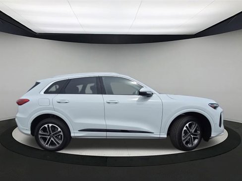 New 2025 Audi Q5 Premium image 8