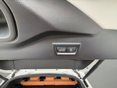 New 2026 BMW X5 xDrive40i w/ M Sport Package image 26