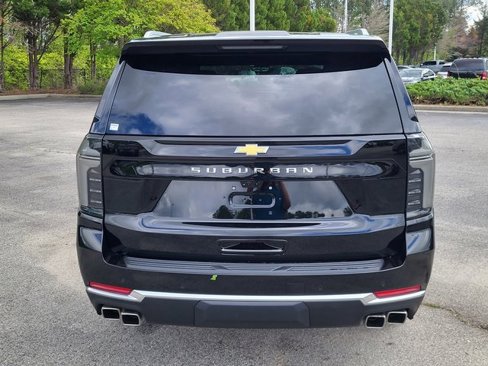 New 2025 Chevrolet Suburban High Country image 3