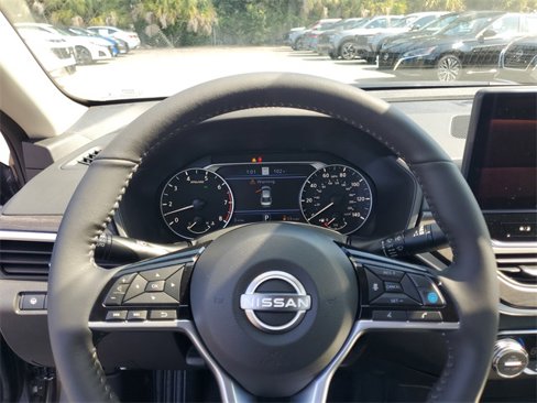 New 2025 Nissan Altima 2.5 SL image 13