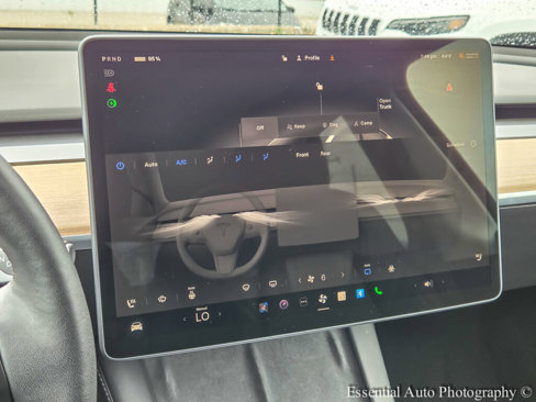 Used 2022 Tesla Model Y Performance image 24