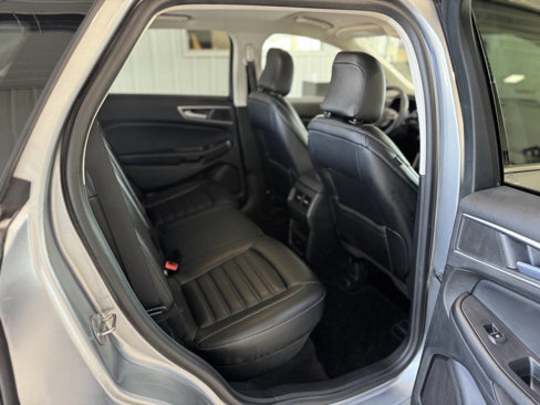 Used 2024 Ford Edge SEL image 11