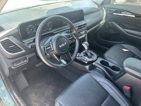 Used 2025 Kia Seltos EX w/ EX Sunroof Package image 22