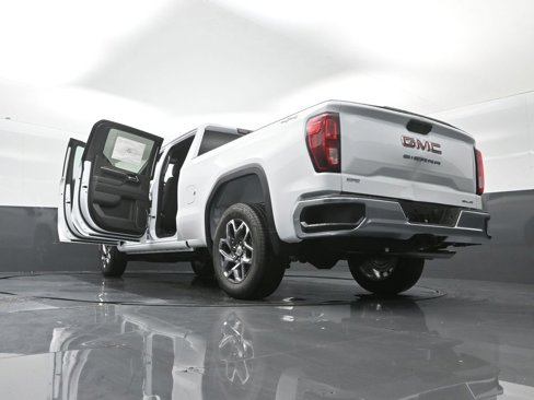 New 2025 GMC Sierra 1500 SLE image 32
