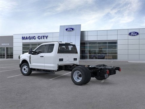 New 2025 Ford F350 XL w/ Snow Plow Prep Package image 4