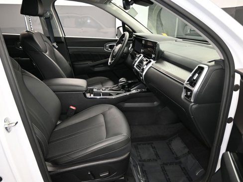 Used 2023 Kia Sorento SX image 50
