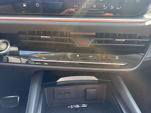 Used 2025 Buick Envision Sport Touring image 34