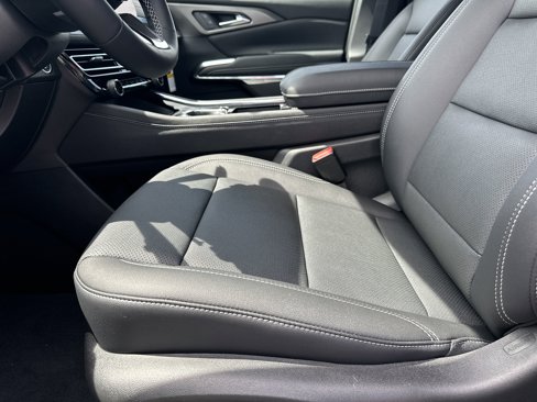 New 2025 Chevrolet Traverse LT w/ Enhanced Driving Package image 11
