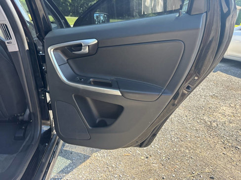 Used 2016 Volvo XC60 T5 w/ Proximity Package image 25