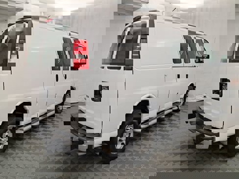 Used 2023 Chevrolet Express 2500 w/ Driver Convenience Package image 5