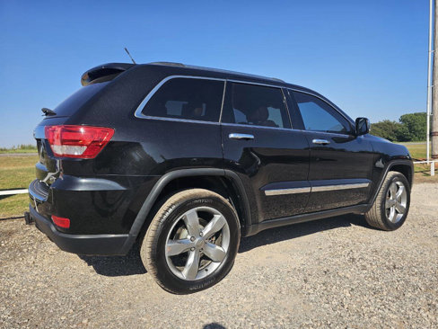 Used 2013 Jeep Grand Cherokee Overland w/ Advance Technology Group image 4