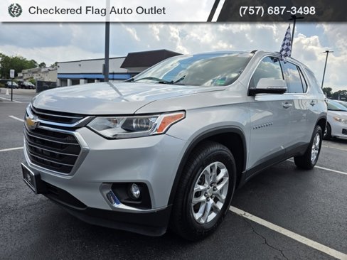 Used 2020 Chevrolet Traverse LT image 1