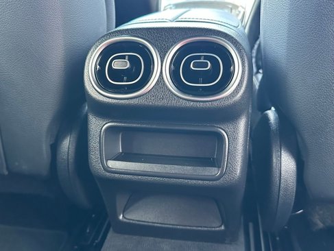 Used 2024 Mercedes-Benz GLC 300 4MATIC image 35