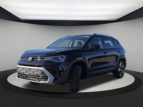 New 2025 Volkswagen Taos SE image 3