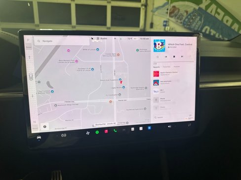 Used 2025 Tesla Model X image 22