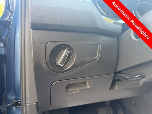 Used 2019 Volkswagen Tiguan SE image 13