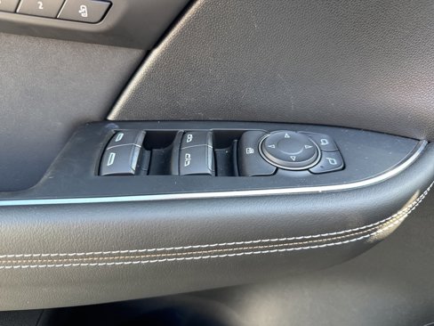 Used 2025 Buick Envision Sport Touring image 23