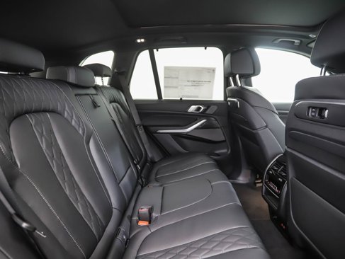 New 2026 BMW X5 M60i image 28