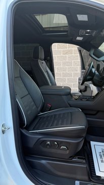 Used 2025 GMC Sierra 2500 AT4X image 40