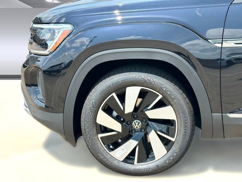 New 2026 Volkswagen Atlas Cross Sport SEL image 11