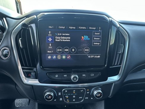 Used 2021 Chevrolet Traverse LT image 22
