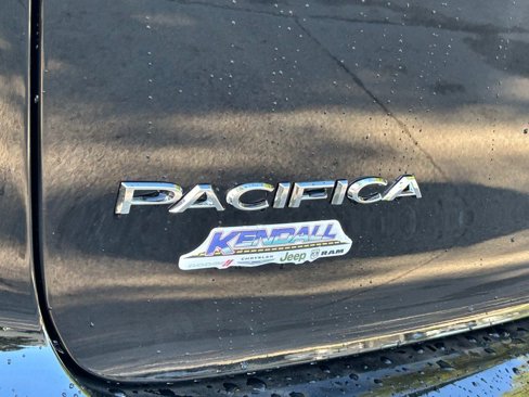 New 2025 Chrysler Pacifica Select image 22