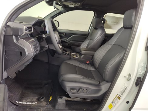 New 2025 Toyota Tacoma TRD Off-Road image 6