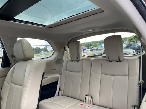 Used 2019 Nissan Pathfinder Platinum image 25