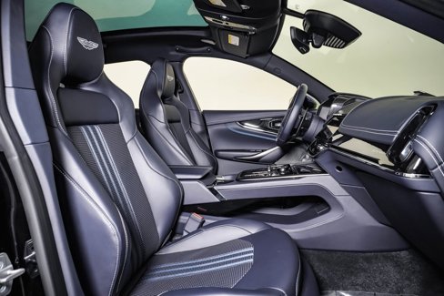 Used 2025 Aston Martin DBX 707 image 18