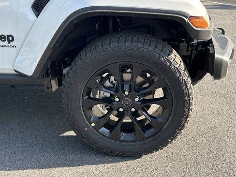 New 2025 Jeep Gladiator Sport image 12