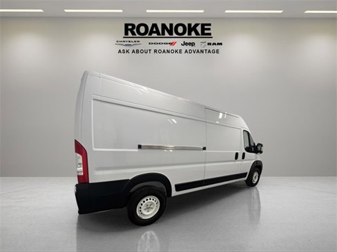 Used 2025 RAM ProMaster 2500 w/ Storage Group image 9